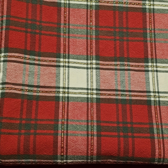 Christmas Plaid Tablecloth Ralph Lauren Vibes L👀K Unbranded 64" x 49" - Picture 7 of 10